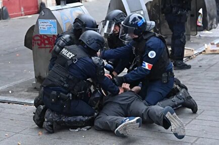 پلیس فرانسه با هدف پاکسازی دانشگاه علوم‌سیاسی پاریس از دانشجویان تحصن کننده حامی فلسطین وارد عمل شد