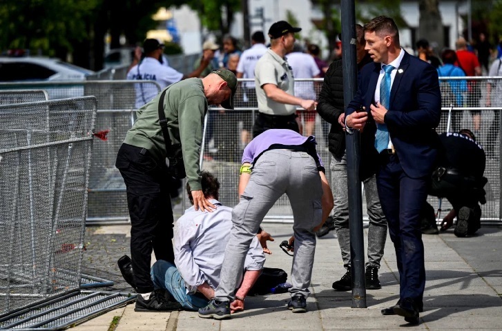 نخست‌وزیر اسلواکی در پی تیراندازی مجروح شد