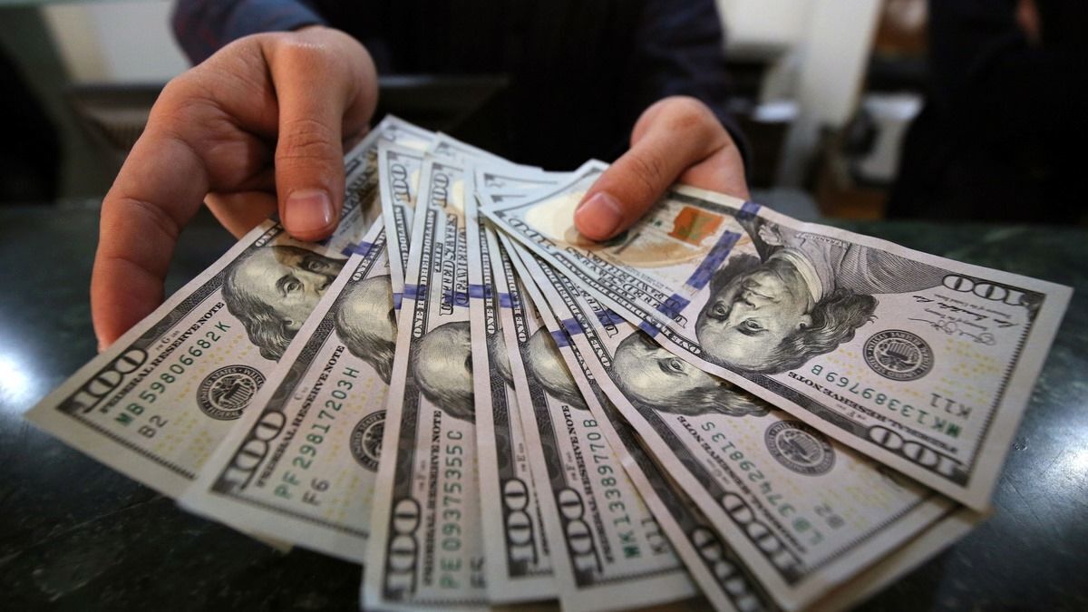پیش بینی قیمت دلار ۹ خرداد ۱۴۰۳   ارز‌های مهم بیش از ۱۰۰۰ تومان گران شدند