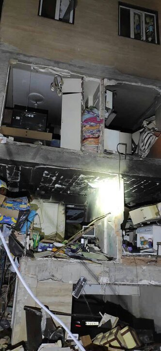 انفجار شدید یک ساختمان مسکونی در خیابان دماوند (+عکس)