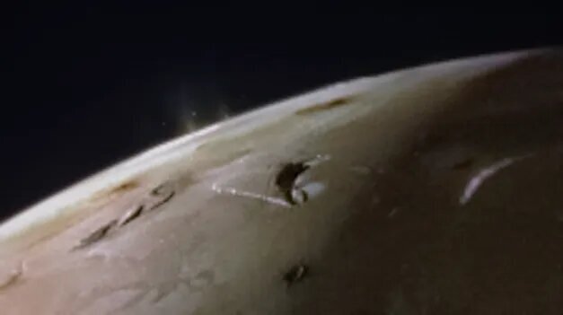 عکس جدید کاوشگر  ناسا از قمر «آیو»