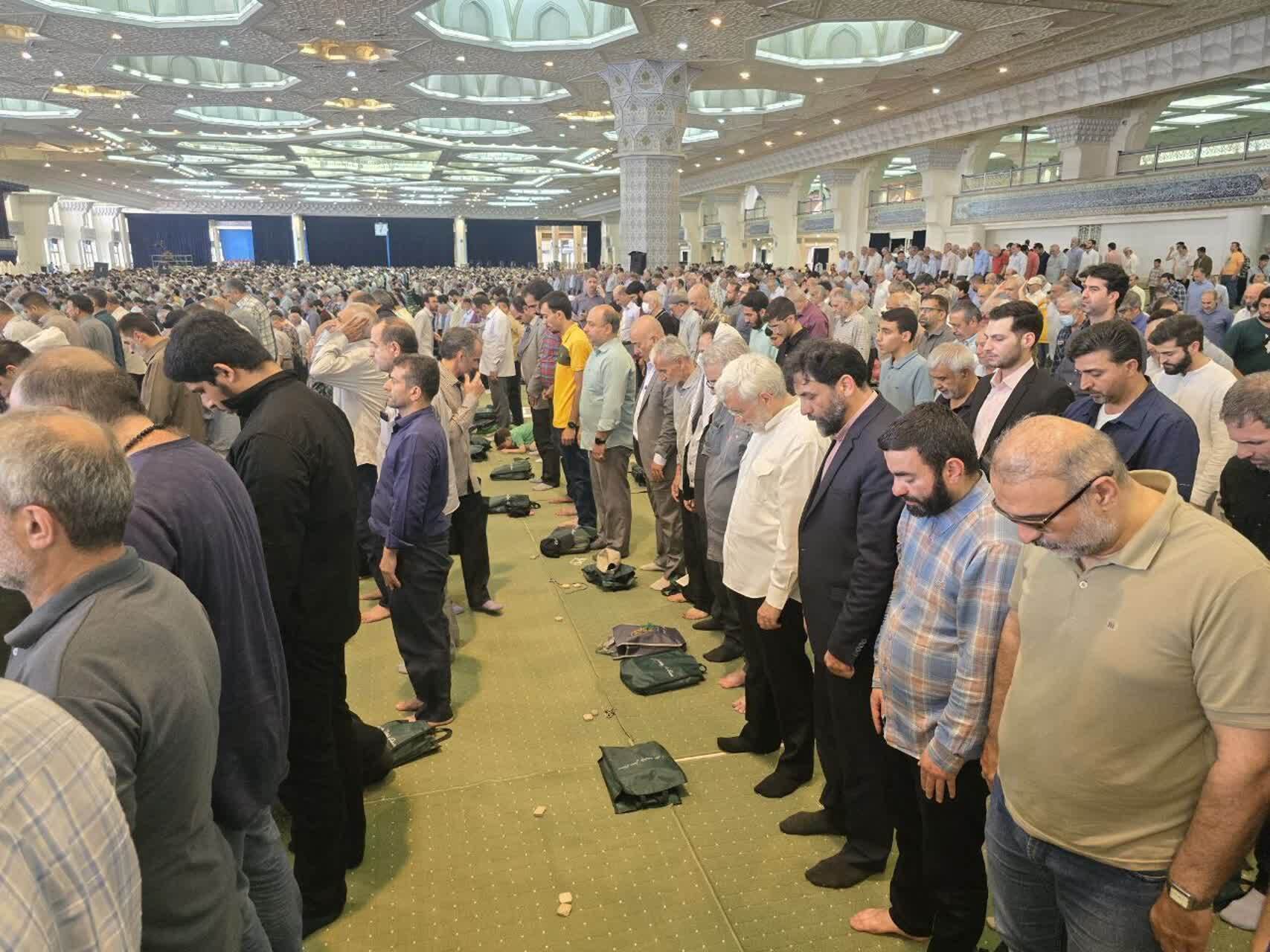 سعید جلیلی در نماز جمعه تهران به امامت صدیقی (+عکس)