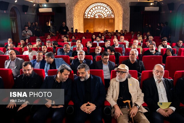 وزیر ارشاد: ممنوع‌الکاری هنرمندان را به شکل رسمی اعلام می‌کنیم