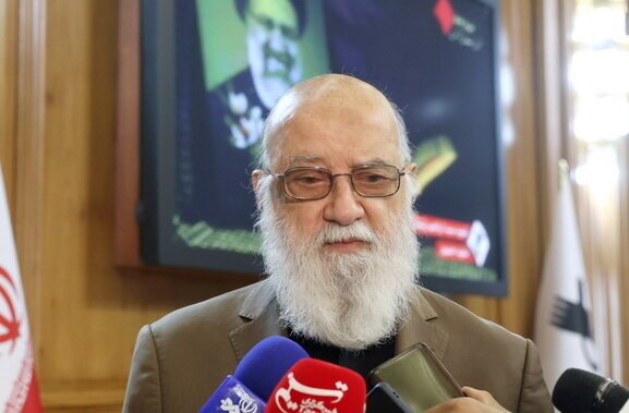 چمران: زاکانی از شهرداری تهران نمی رود ؛ رفتن در سال آخر دوره شورا معنایی ندارد