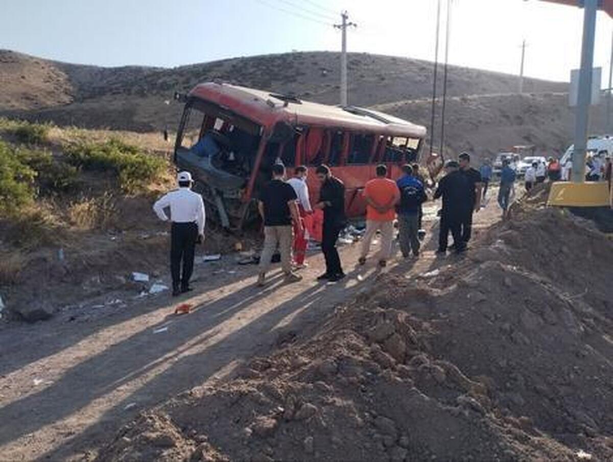 واژگونی اتوبوس زائران در قزوین 15 مصدوم بر جای گذاشت