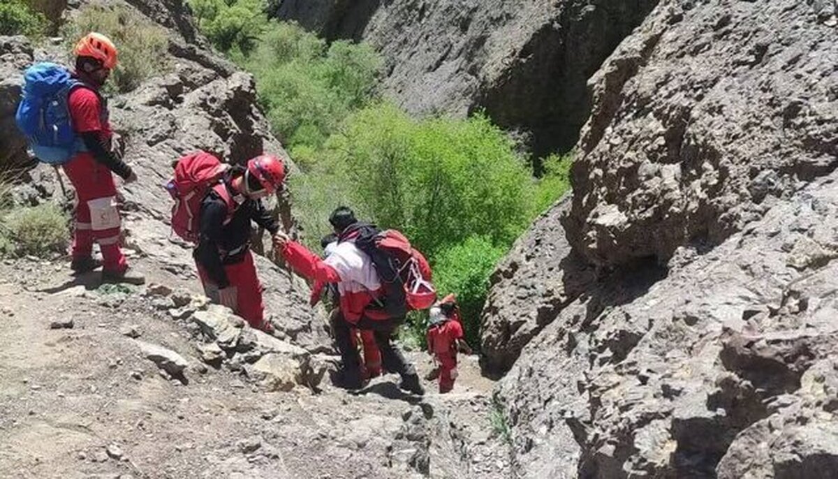 نجات جان 5 نفر در ارتفاعات کوهپایه کرمان