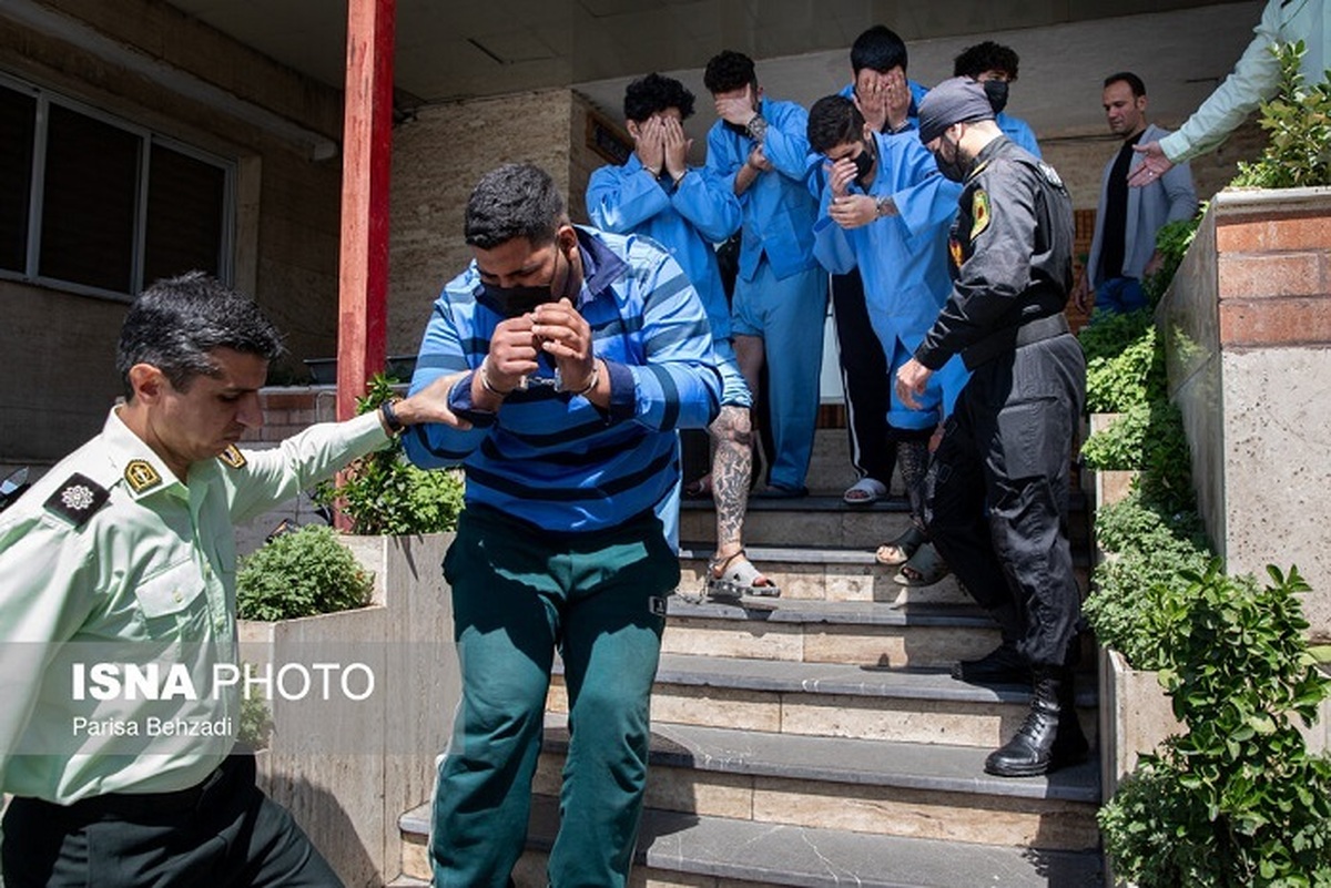 دستگیری ۶ نفر از اراذل و اوباش خیابان بهشتی (+عکس)
