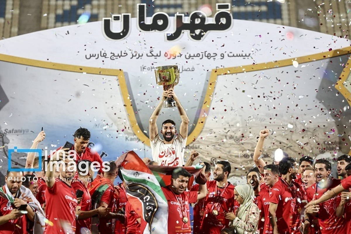 «تراکتور»؛ قهرمان لیگ برتر فوتبال- 25 اردیبهشت (+عکس)