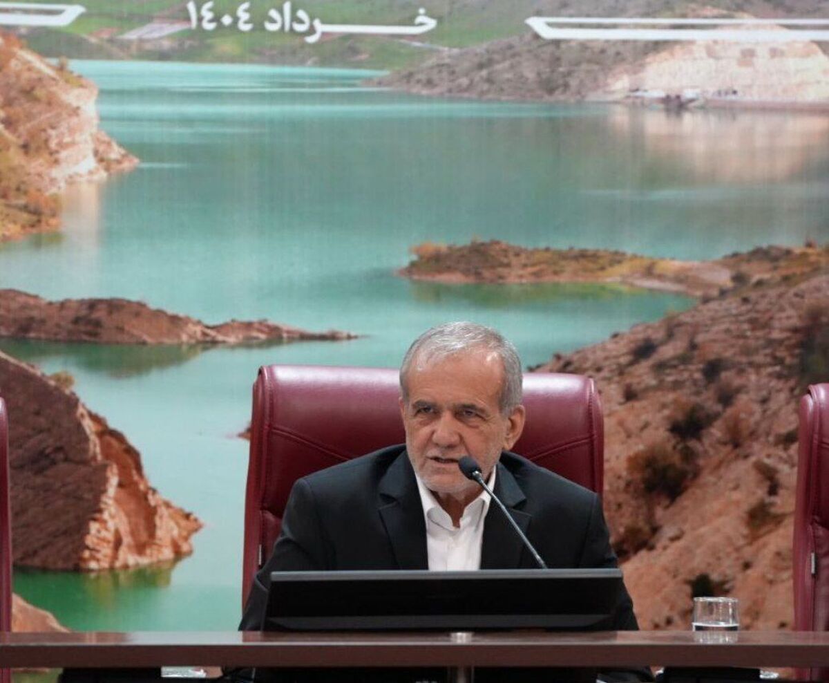 پزشکیان: مبنای گفتوگو با آمریکا سیاستهای رهبر انقلاب است