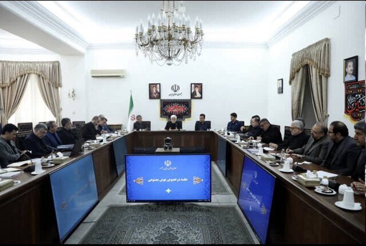 عارف: هوش مصنوعی باید در همه بخش‌ها پیگیری شود