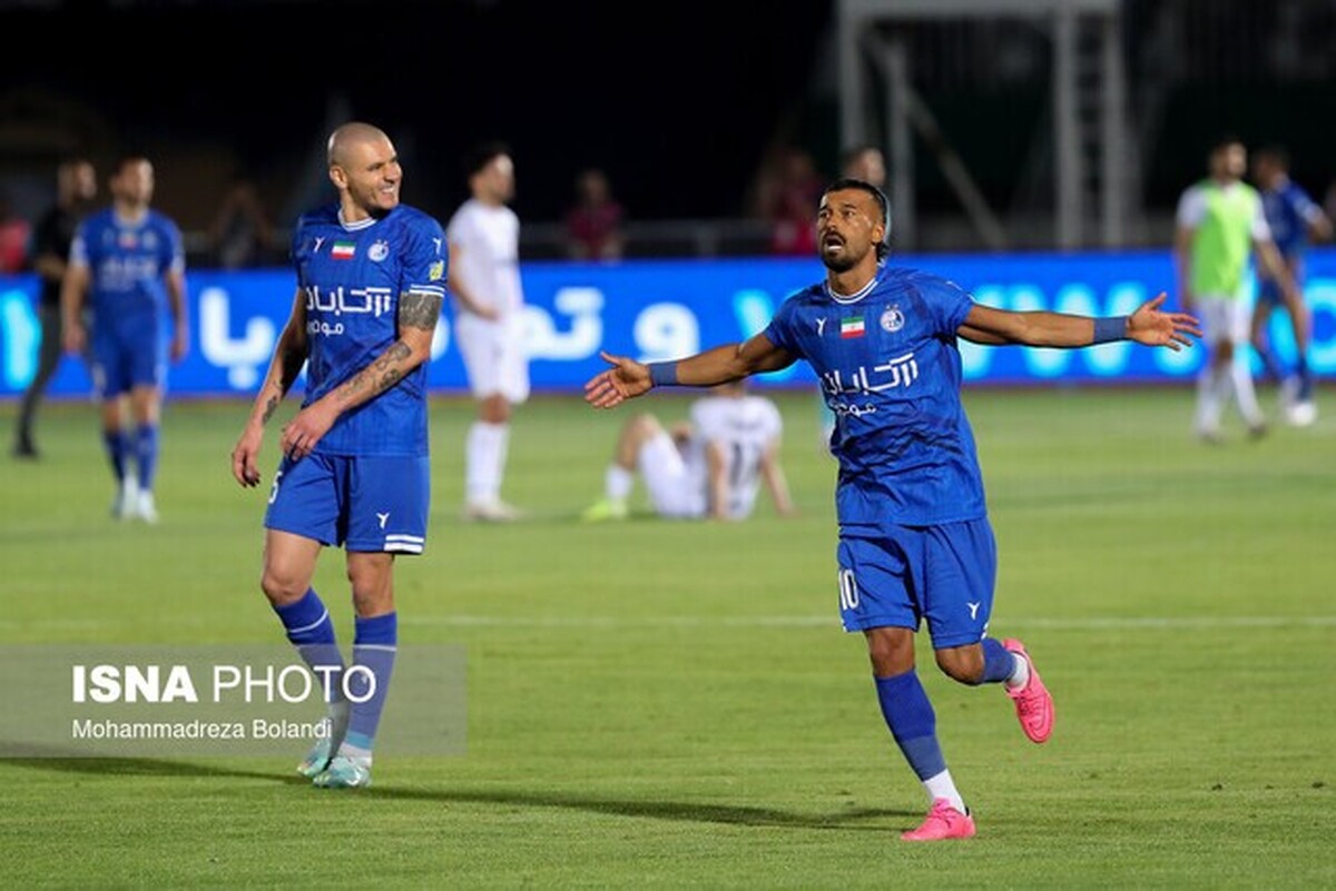 رامین رضاییان در استقلال ماند