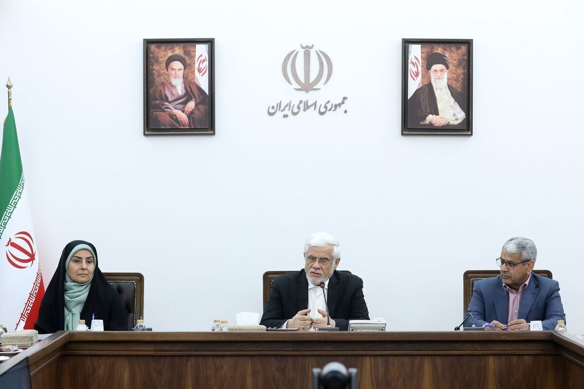 عارف: افزایش قیمت‌ها بدون مصوبه ستاد تنظیم بازار پذیرفتی نیست