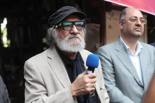 بازدید جمعی از هنرمندان پیشکسوت از ساختمان شیشه‌ای صداوسیما (+عکس)