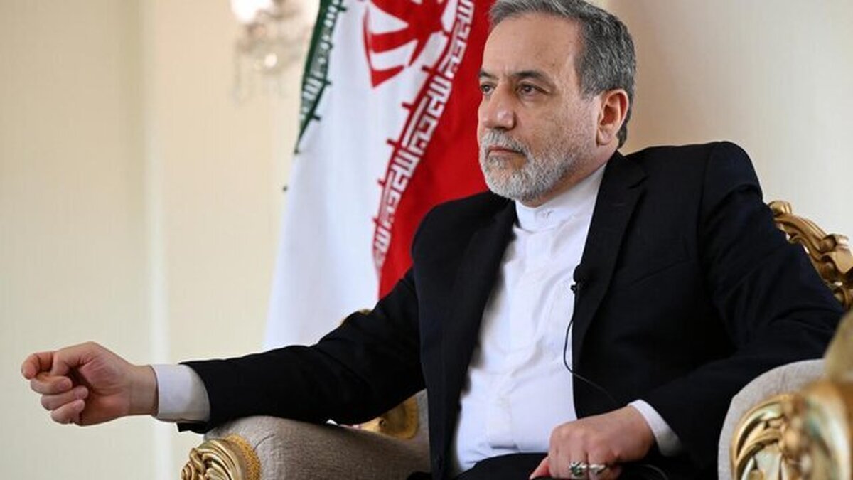 عراقچی: اصرار گروسی برای بازدید از سایت‌های بمباران شده ایران، بی‌معناست