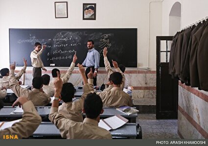 رسیدگی به رفاهیات معلمان در دستور کار دولت رسیدگی به رفاهیات معلمان در دستور کار دولت