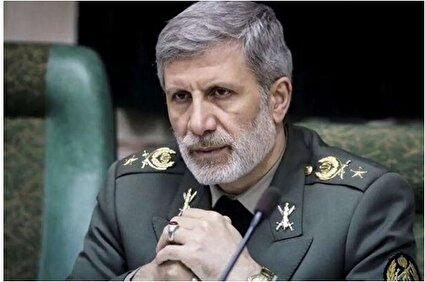 سرلشکر حاتمی: نباید دشمن را دست‌کم گرفت، ارتش آماده دفاع است!