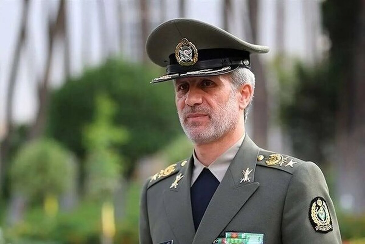 سرلشکر حاتمی؛ دشمن بداند فرزندان برومند کشور برای تنبیه هر متجاوز پاسخی کوبندهتر و پشیمان کنندهتر دهند