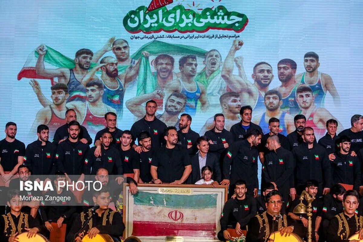 حضور قهرمانان کشتی آزاد در شبکه ورزش