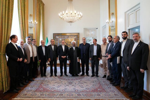 عراقچی: شرایط برای ورود ایرانیان پناهنده به کشور فراهم است