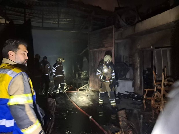 جزییات آتشسوزی گسترده در کارگاه مبلسازی محله مرتضیگرد جزییات آتشسوزی گسترده در کارگاه مبلسازی محله مرتضیگرد