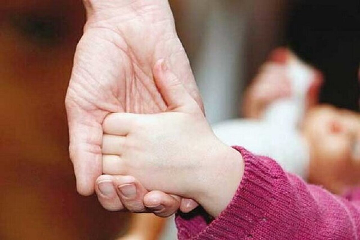 حمایت از خانوادههای دارای «فرزندخوانده» بیمار یا معلول+ جزییات