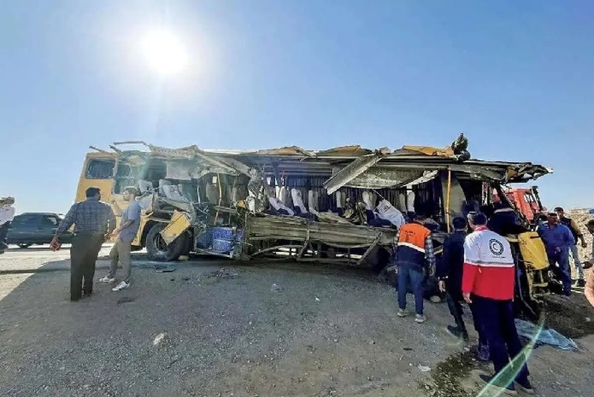 خبر جدید از تصادف اتوبوس دانشجویان در سمنان؛ برکناری 3 مسئول