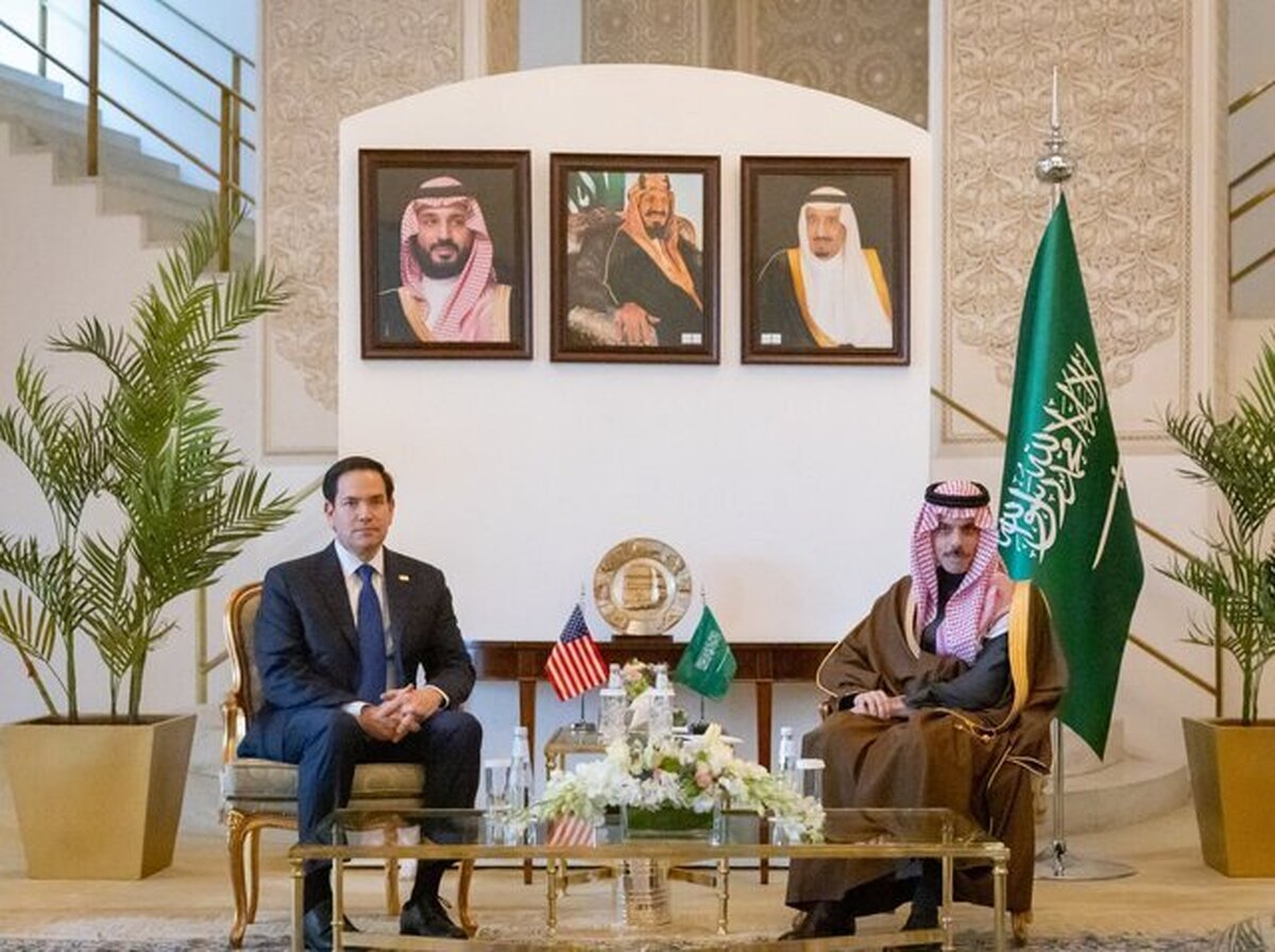 گفت‌وگوی تلفنی وزیران خارجه عربستان و آمریکا