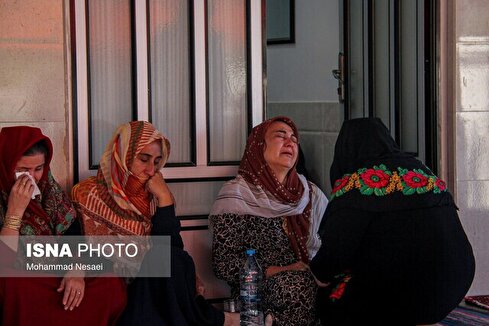 سوگواری-در-زادگاه-صابر-کاظمی-عکس