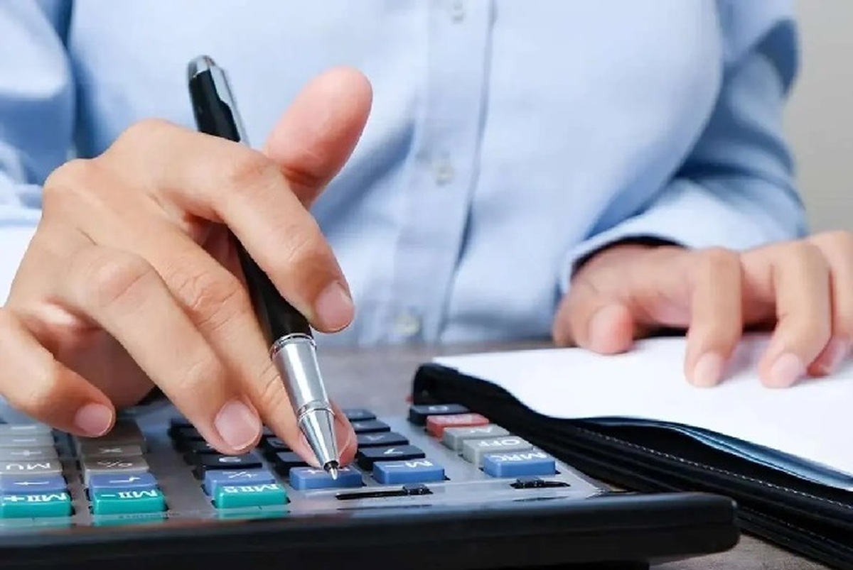 رئیس سازمان امور مالیاتی: تمامی اصناف تا پایان سال مشمول مالیات بر ارزش افزوده می‌شوند