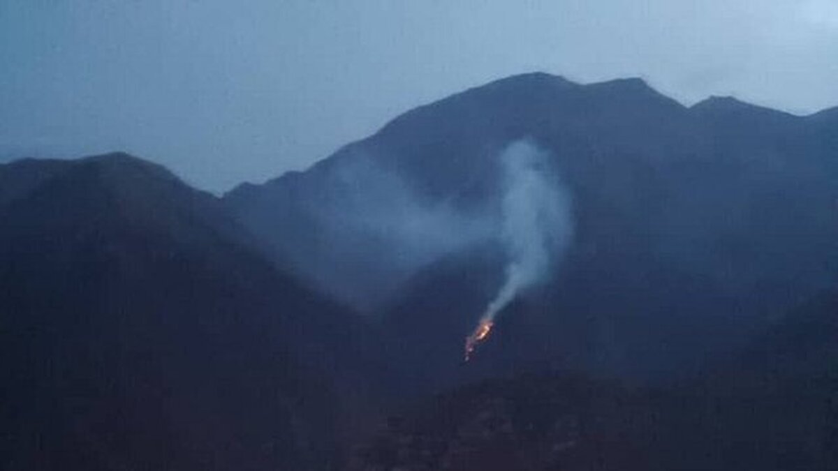 آتش سوزی در جنگل‌های مرزن آباد