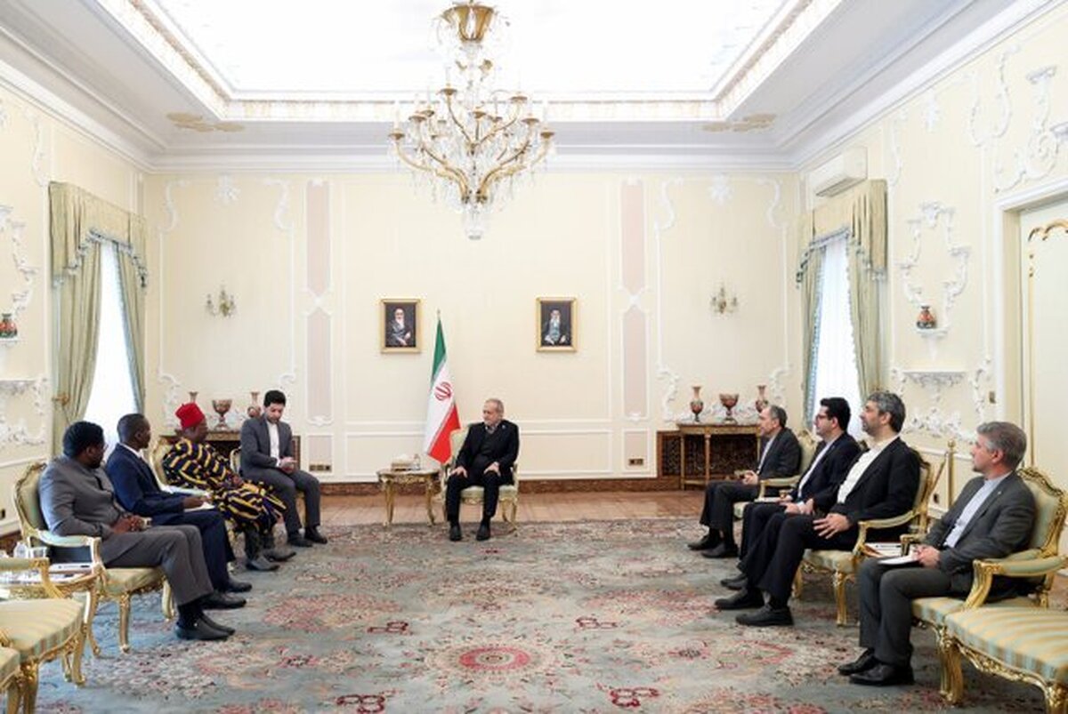 پزشکیان: اولویت دولت چهاردهم، توسعه مناسبات اقتصادی با دیگر کشور‌ها است