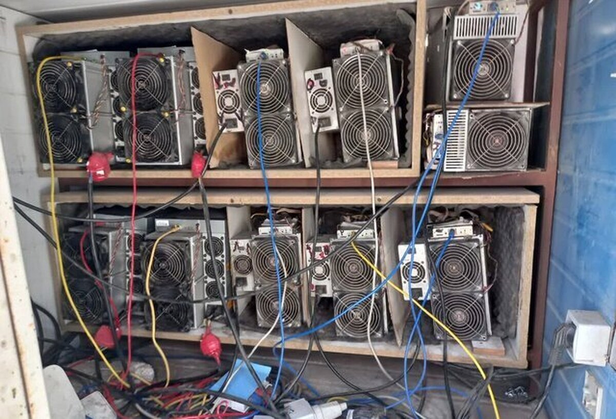 ۱۱ ماینر در منزل مسکونی در شادگان کشف شد