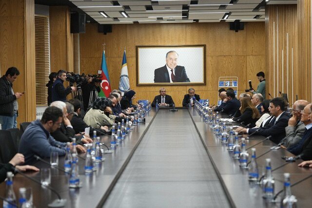 عراقچی: ملت ایران از عزت خود قاطعانه دفاع می‌کند