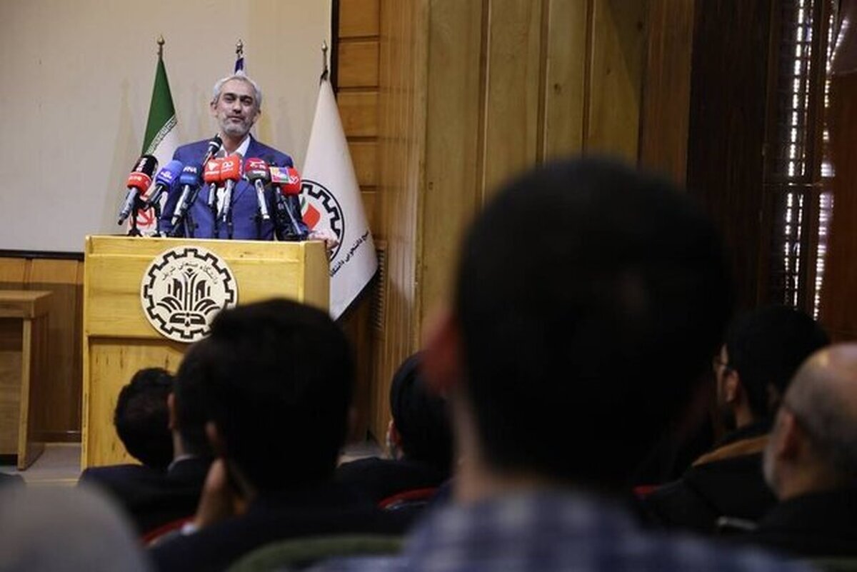 وزیر اقتصاد: هر بانک ناترازی یا اصلاح می‌شود یا جمعش خواهیم کرد