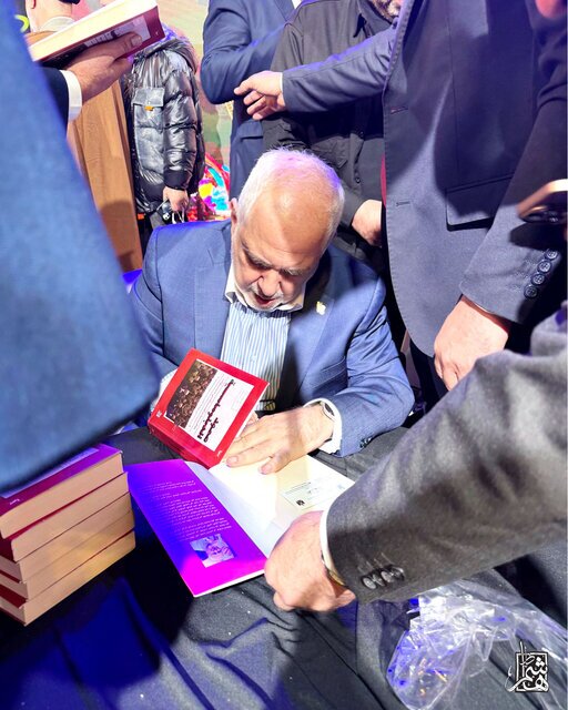 ظریف: میتوانیم غنی سازی را با برادران عرب و مسلمان خود به اشتراک بگذاریم ظریف: میتوانیم غنی سازی را با برادران عرب و مسلمان خود به اشتراک بگذاریم