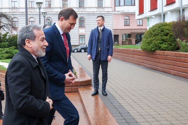 جزئیات دیدار عراقچی با وزیر خارجه بلاروس جزئیات دیدار عراقچی با وزیر خارجه بلاروس