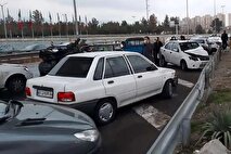 تصادف زنجیره‌ای در اتوبان قم ـ تهران با ۱۱ مصدوم